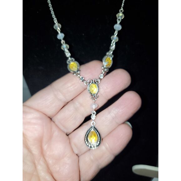 Avon Women's Y Drop Beaded Necklace Victorian Inspired Delicate Feminine Gift - Picture 2 of 8